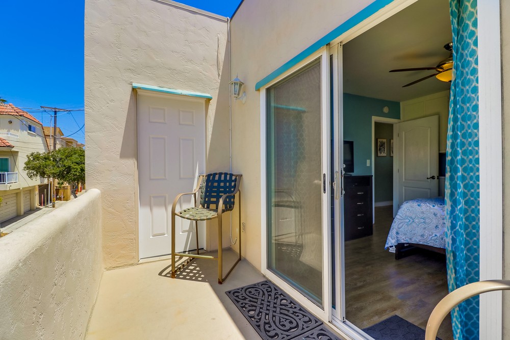 Virtual tour photo 65 of 68 for 814-816 Jamaica Ct