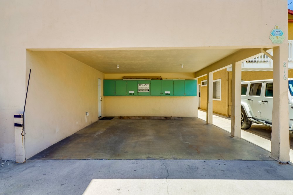 Virtual tour photo 66 of 68 for 814-816 Jamaica Ct