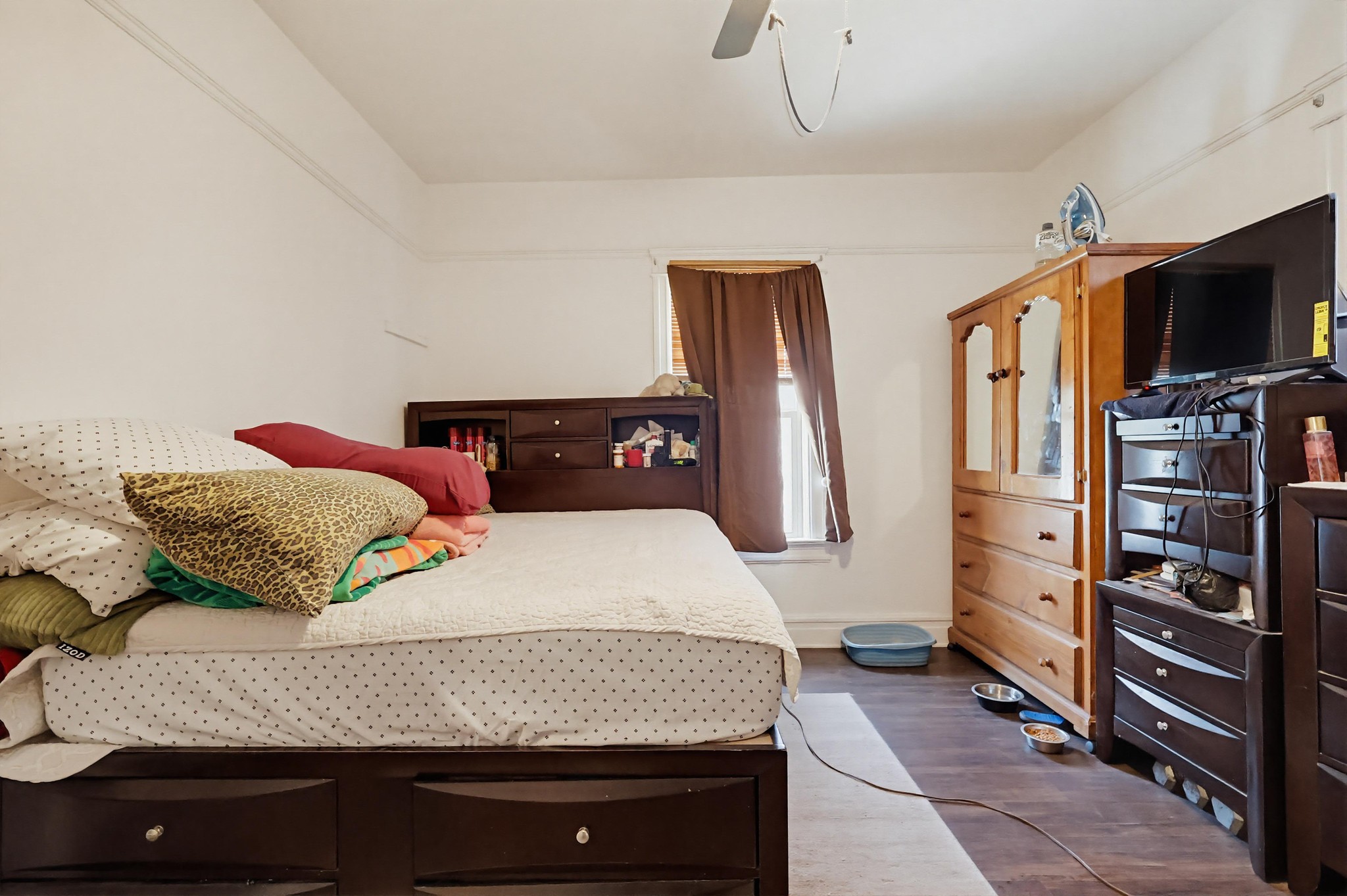 Virtual tour photo 33 of 49 for 814 E 41st St