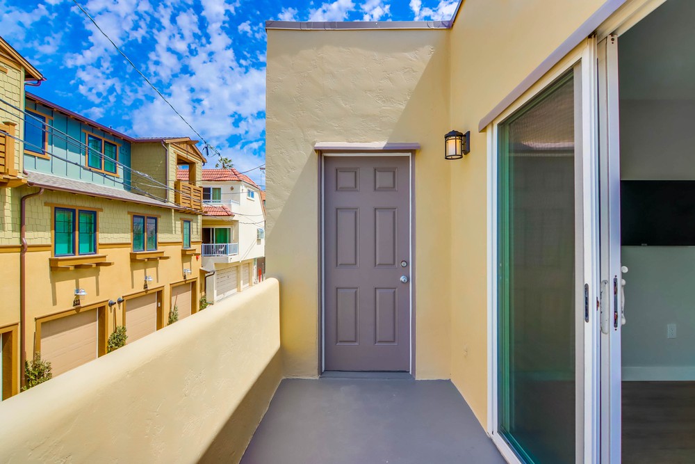 Virtual tour photo 4 of 43 for 814 Jamaica Ct