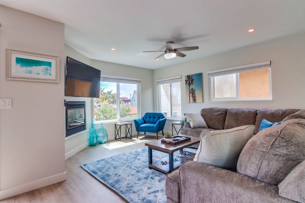 Virtual tour photo 6 of 43 for 814 Jamaica Ct