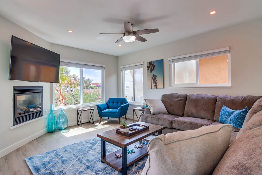 Virtual tour photo 7 of 43 for 814 Jamaica Ct