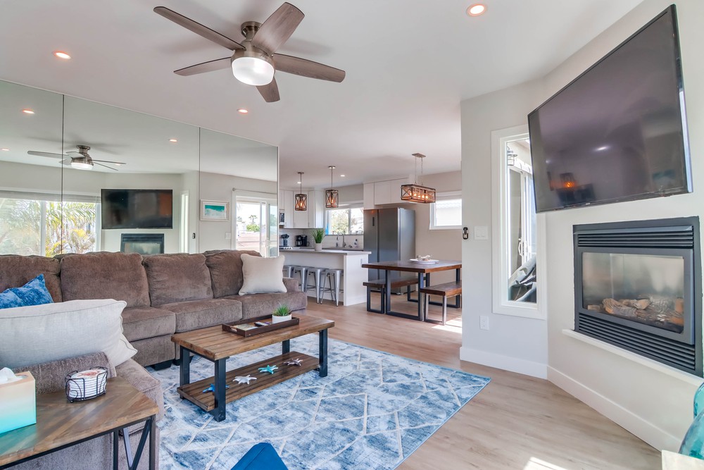 Virtual tour photo 11 of 43 for 814 Jamaica Ct