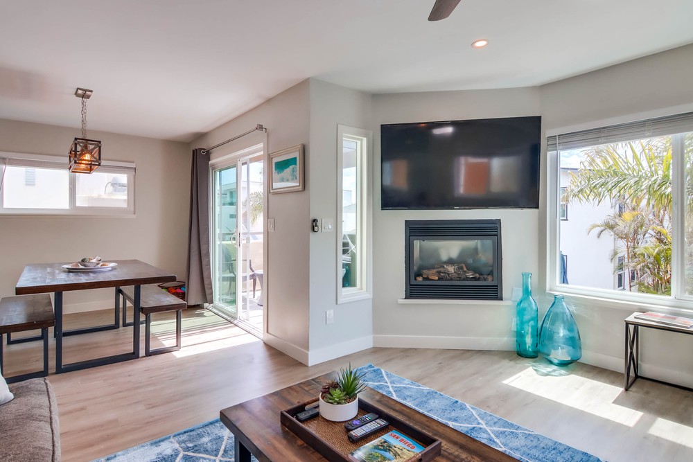 Virtual tour photo 12 of 43 for 814 Jamaica Ct