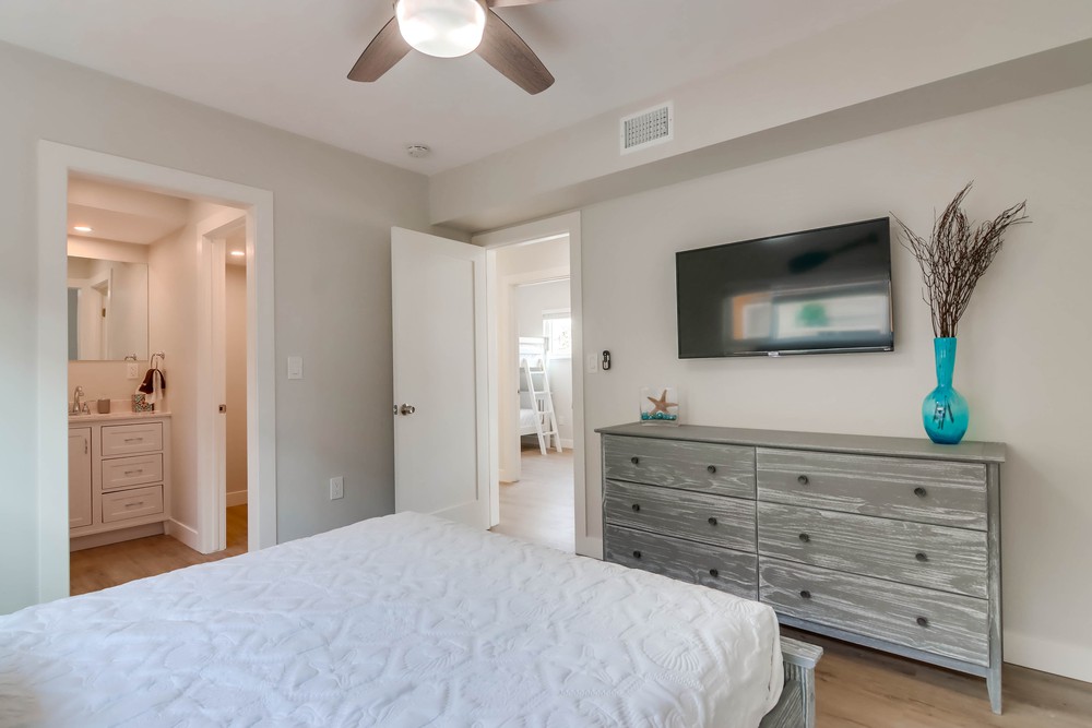 Virtual tour photo 26 of 43 for 814 Jamaica Ct