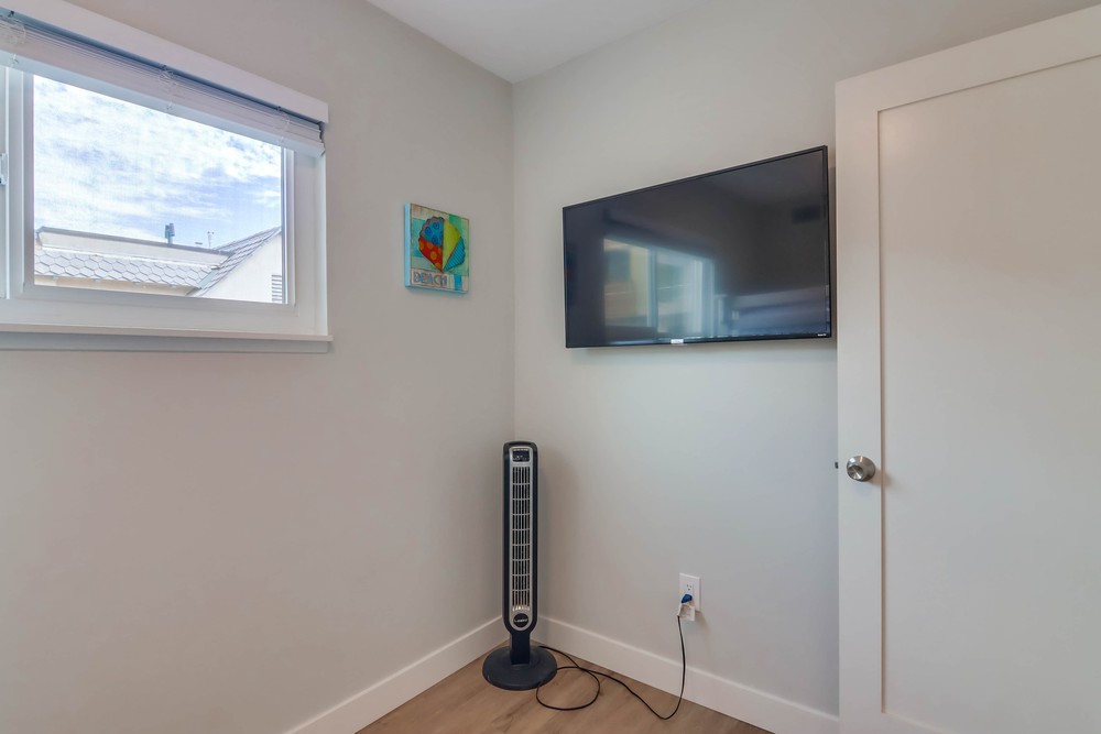 Virtual tour photo 32 of 43 for 814 Jamaica Ct