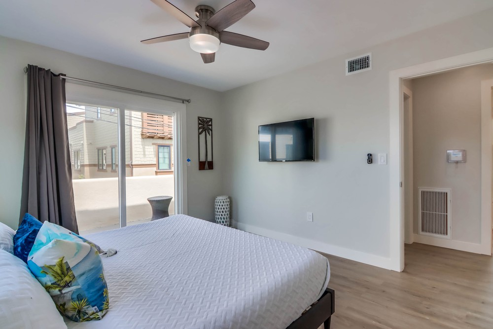 Virtual tour photo 36 of 43 for 814 Jamaica Ct