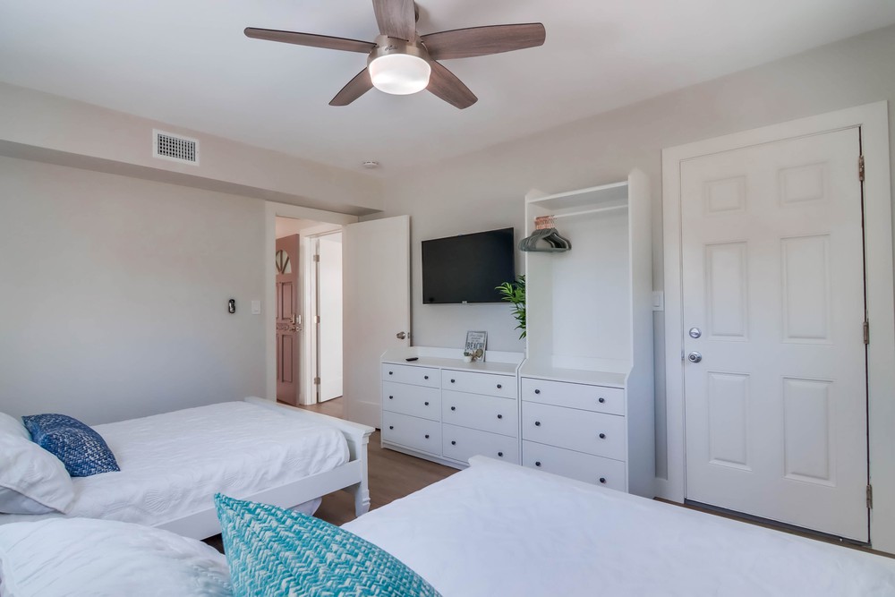 Virtual tour photo 40 of 43 for 814 Jamaica Ct