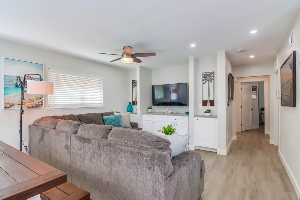 Virtual tour photo 14 of 45 for 814 Jamaica Ct
