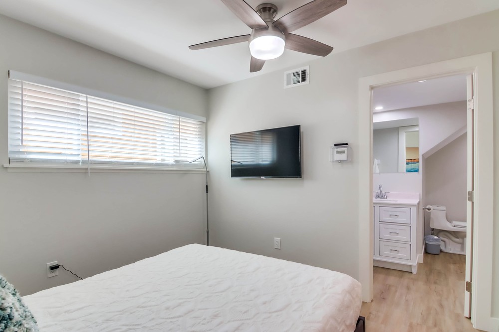 Virtual tour photo 34 of 45 for 814 Jamaica Ct
