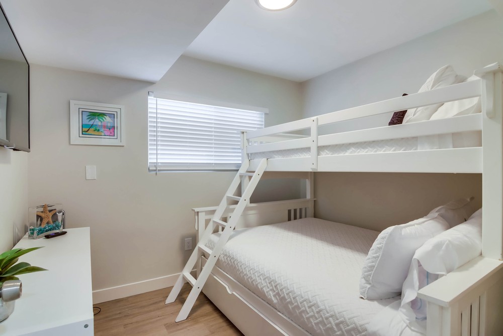 Virtual tour photo 39 of 45 for 814 Jamaica Ct