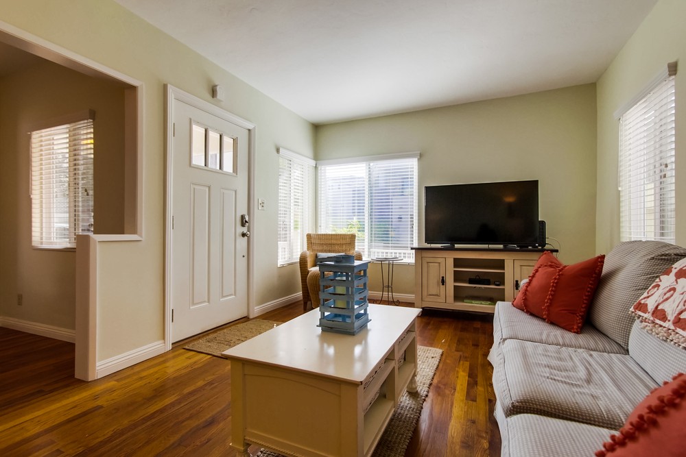 Virtual tour photo 14 of 82 for 814 Manhattan Ct