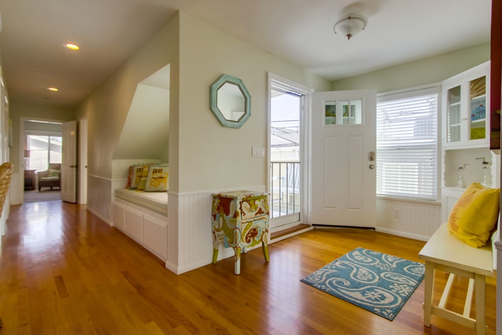 Virtual tour photo 33 of 82 for 814 Manhattan Ct