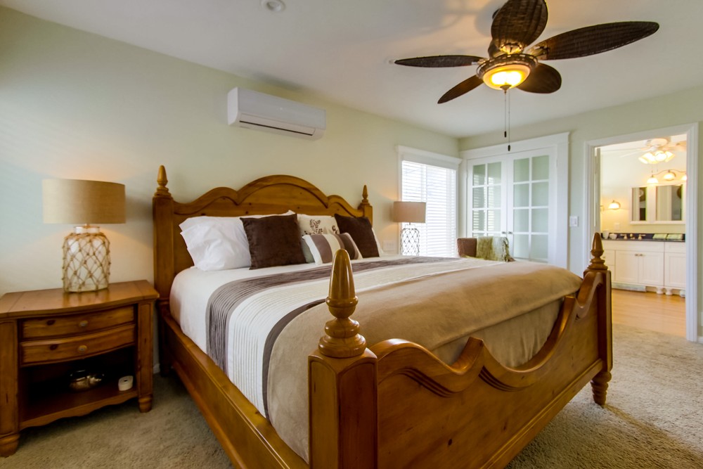 Virtual tour photo 52 of 82 for 814 Manhattan Ct