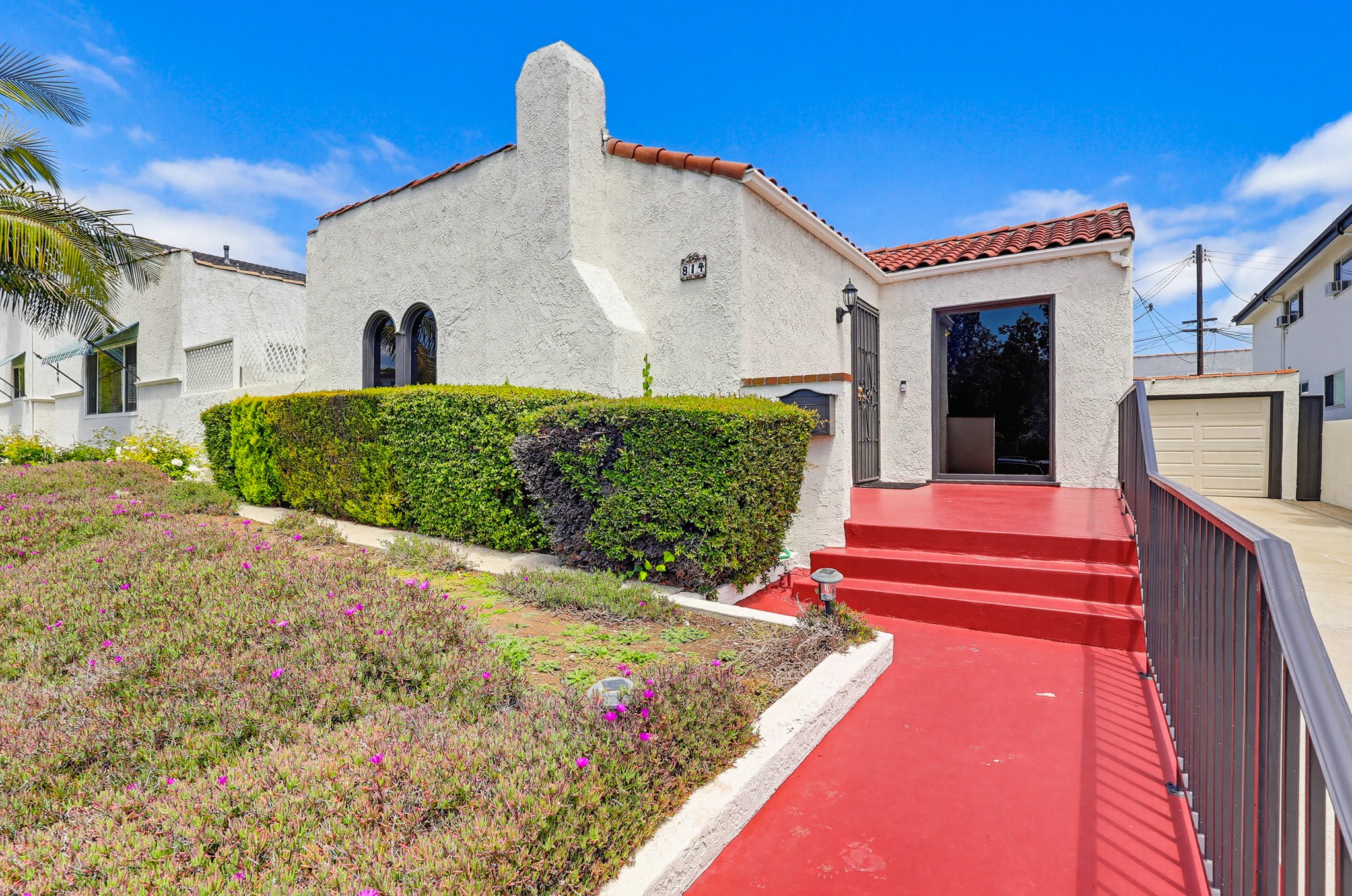 Virtual tour photo 5 of 59 for 814 S Alma St