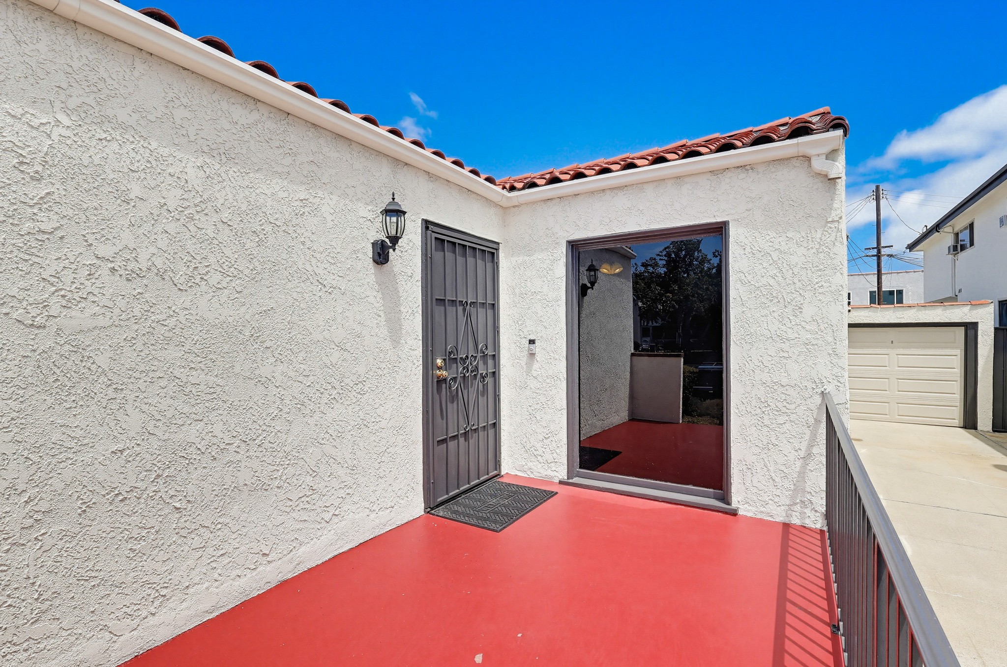Virtual tour photo 6 of 59 for 814 S Alma St