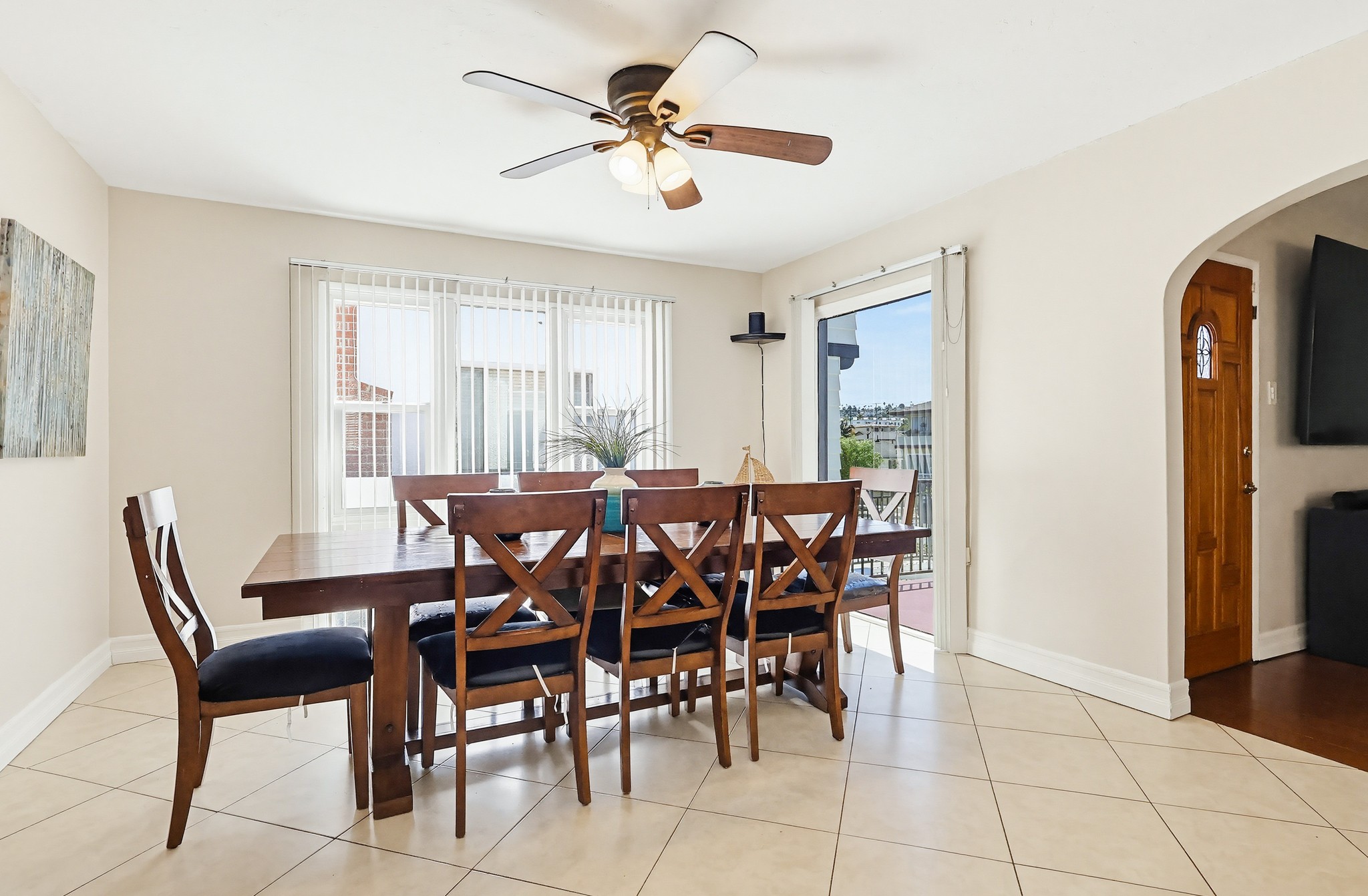 Virtual tour photo 18 of 59 for 814 S Alma St