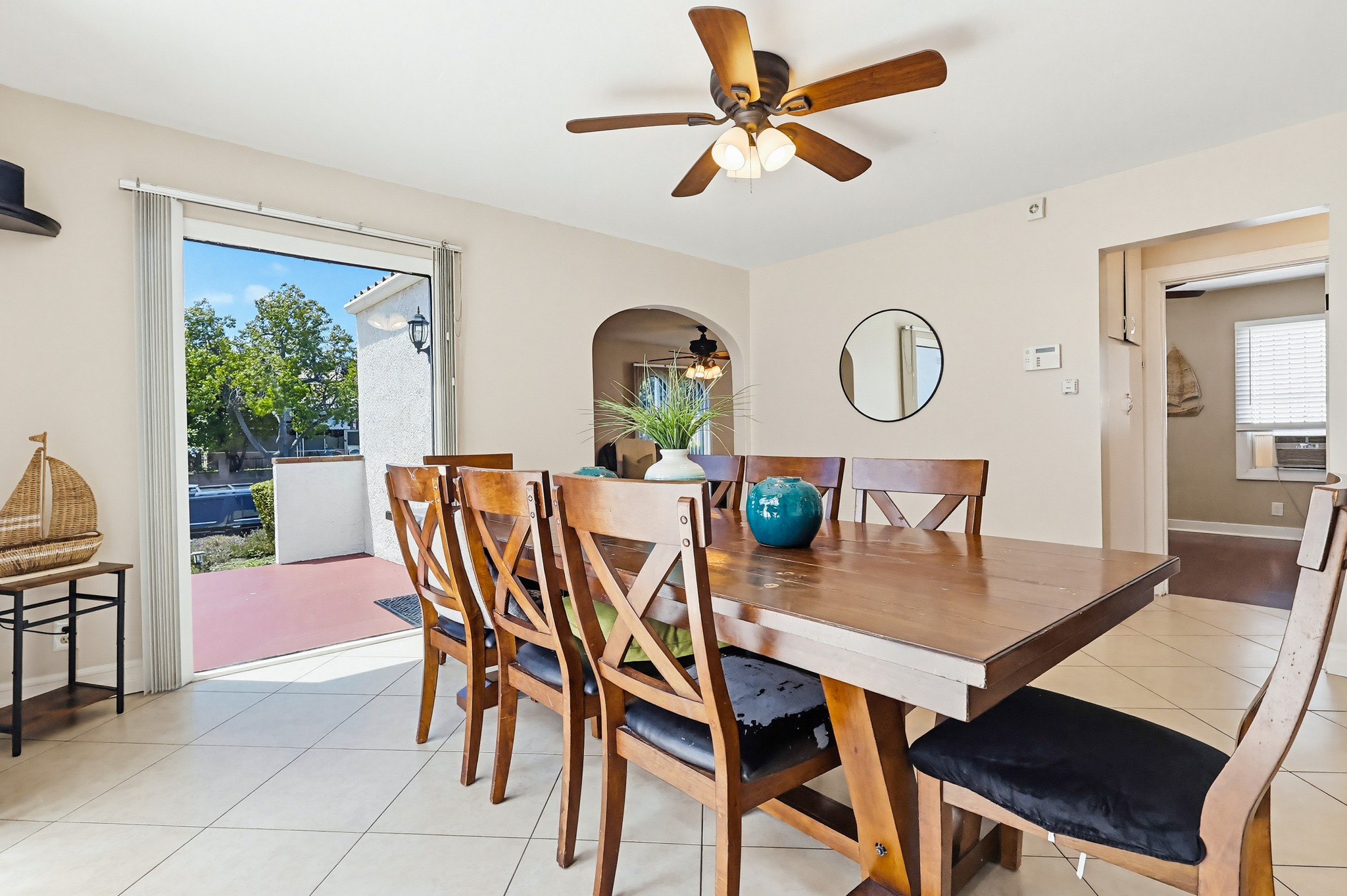 Virtual tour photo 20 of 59 for 814 S Alma St