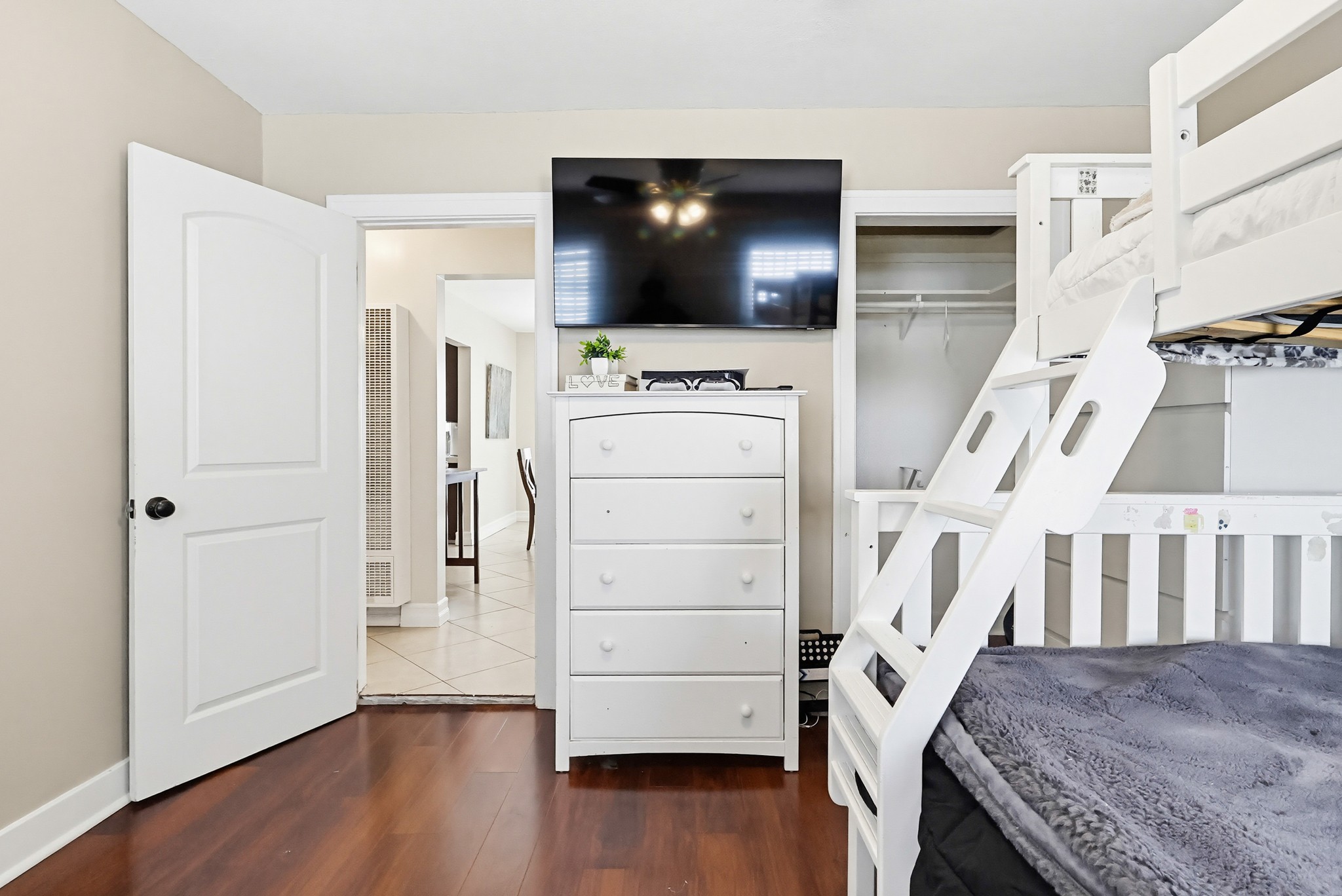 Virtual tour photo 39 of 59 for 814 S Alma St