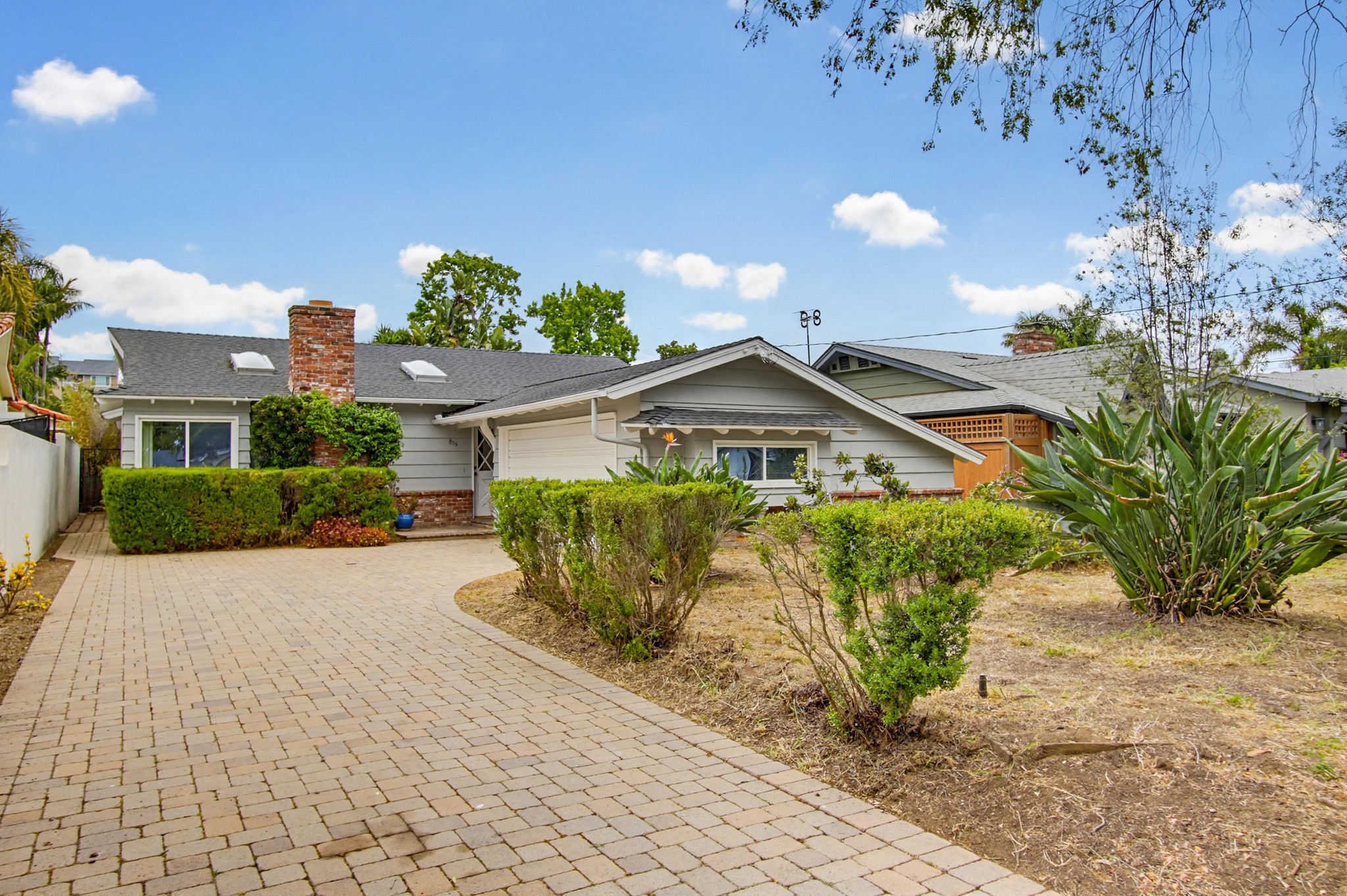 Virtual tour photo 3 of 43 for 815 Hermes Ave