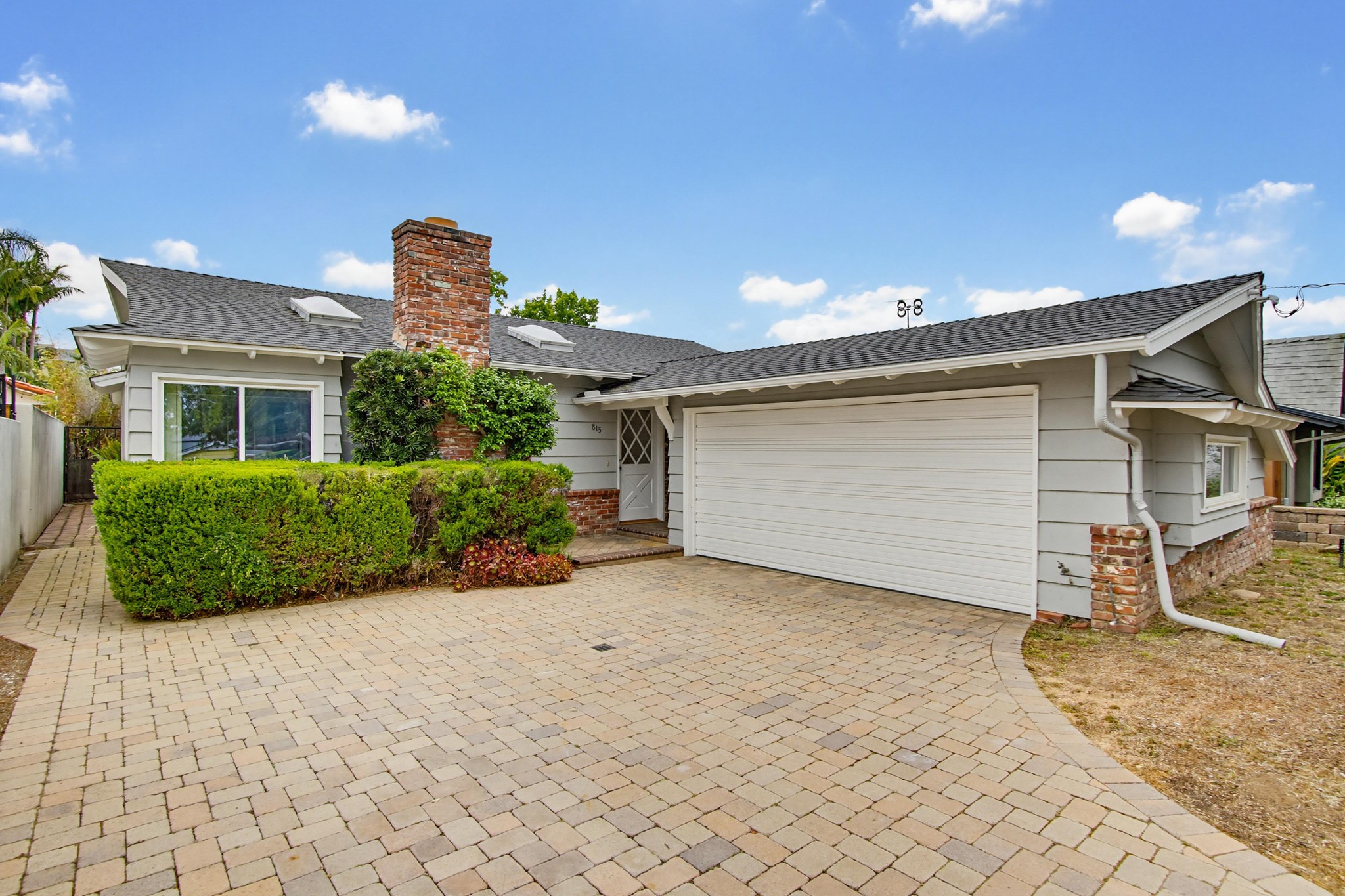 Virtual tour photo 4 of 43 for 815 Hermes Ave