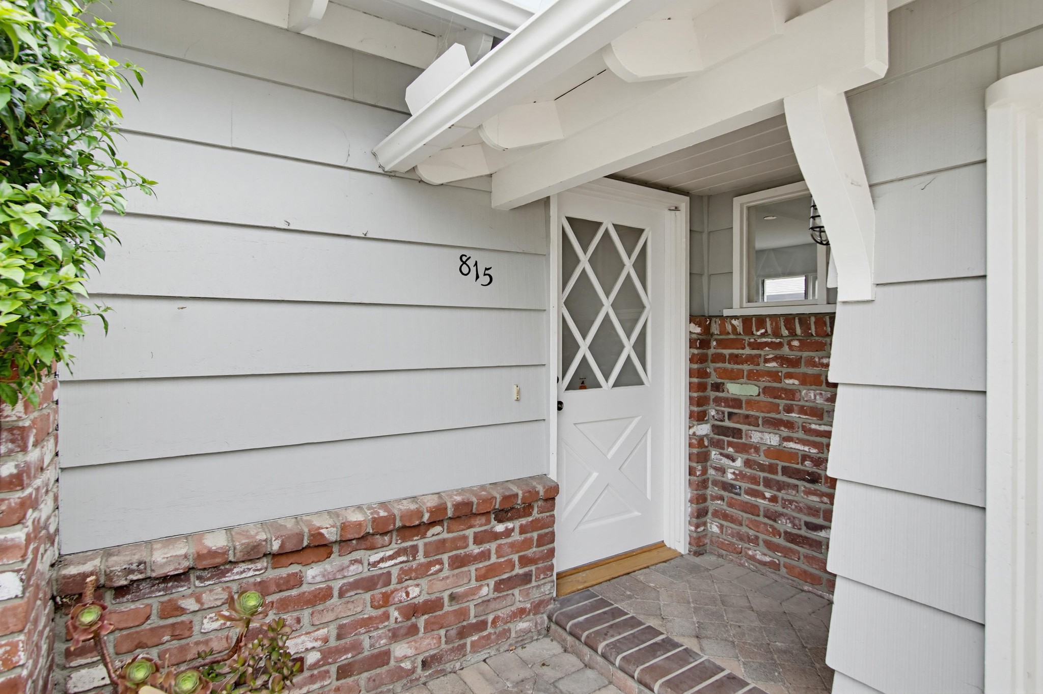 Virtual tour photo 5 of 43 for 815 Hermes Ave