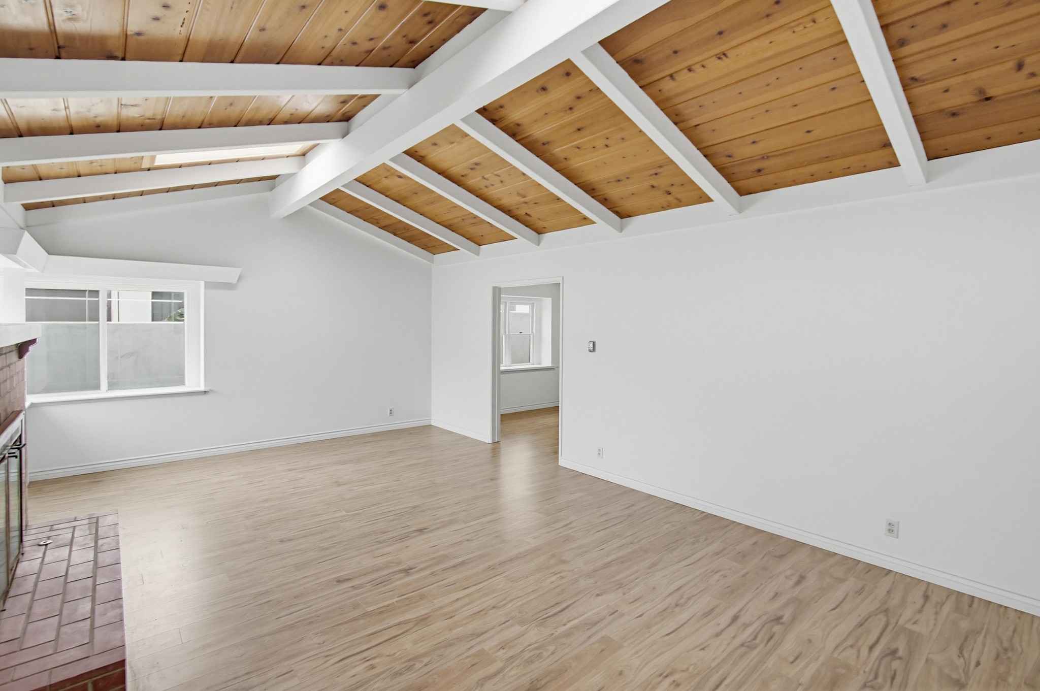 Virtual tour photo 8 of 43 for 815 Hermes Ave
