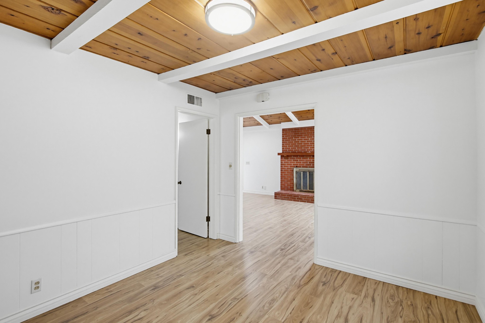 Virtual tour photo 15 of 43 for 815 Hermes Ave