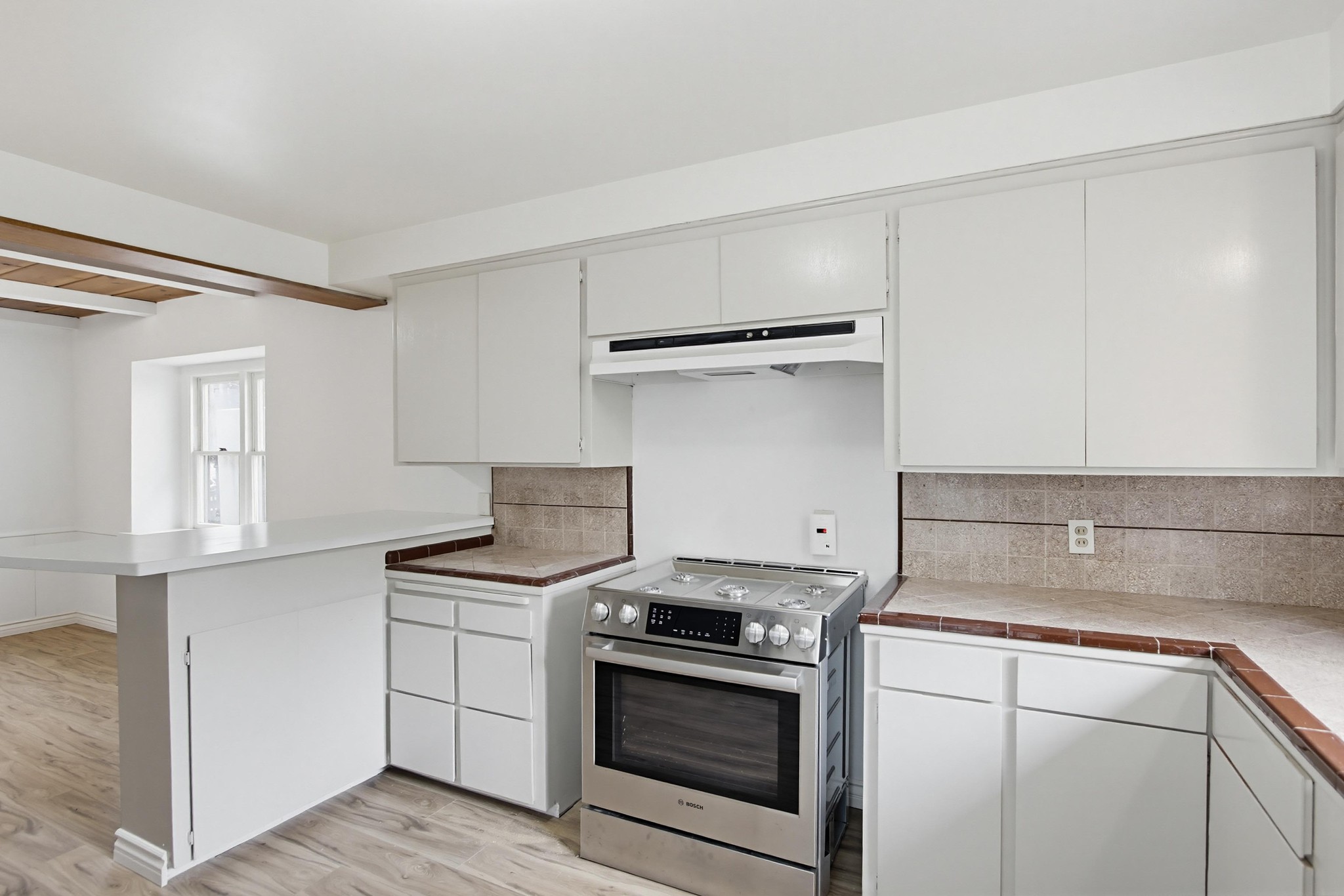 Virtual tour photo 17 of 43 for 815 Hermes Ave