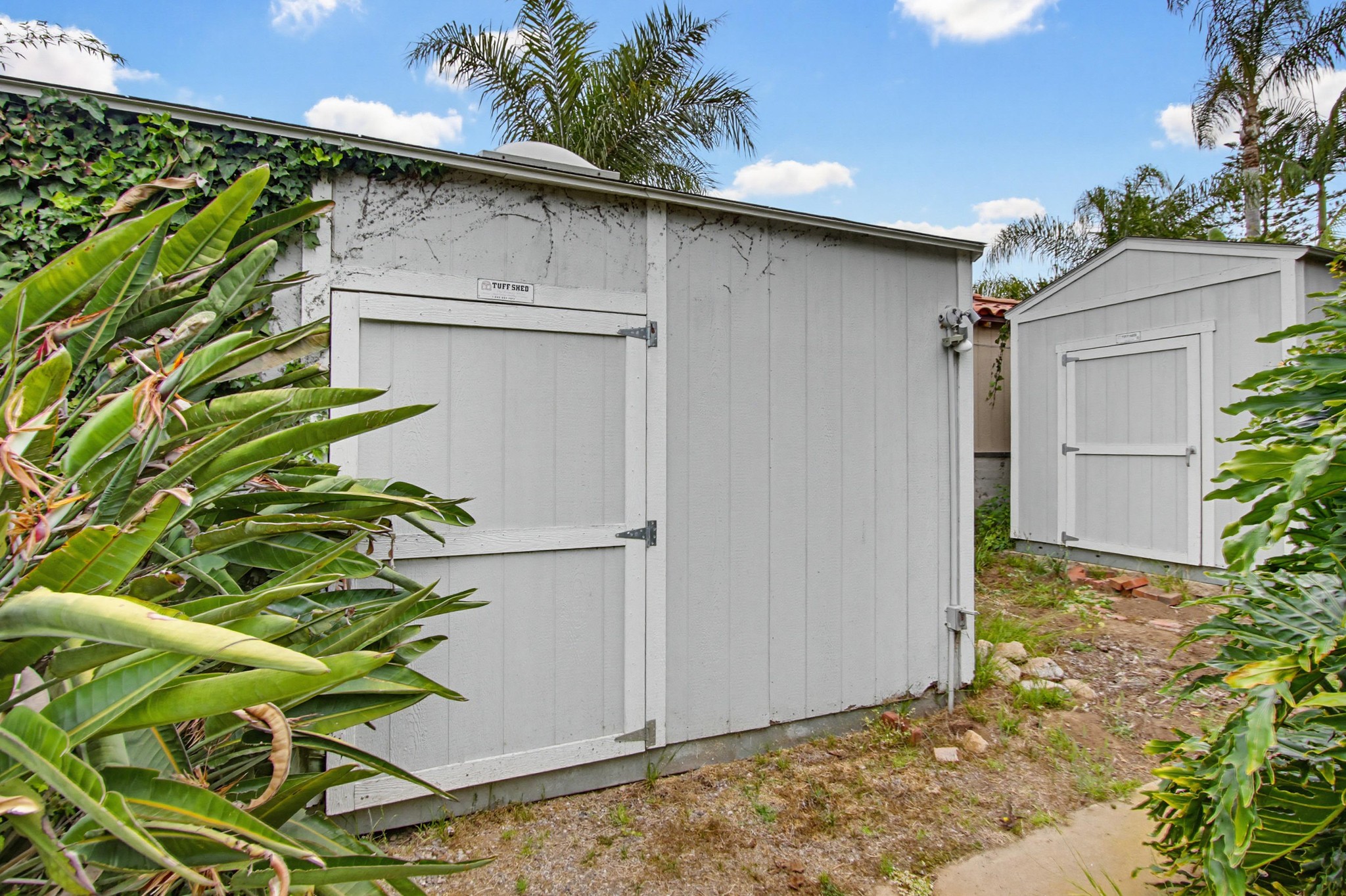Virtual tour photo 38 of 43 for 815 Hermes Ave