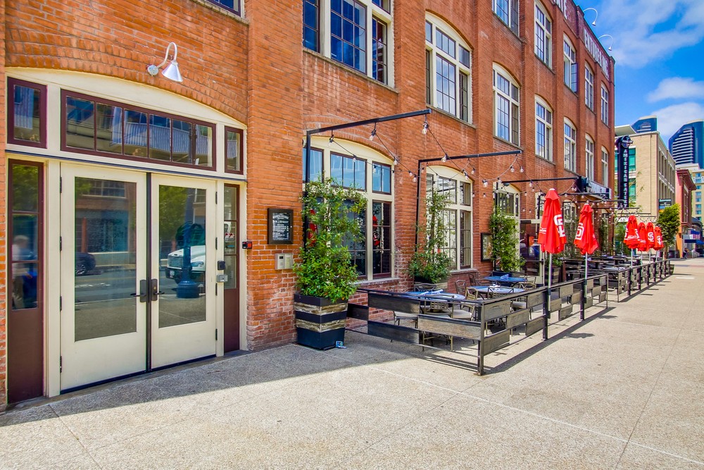 Virtual tour photo 5 of 42 for 815 J Street