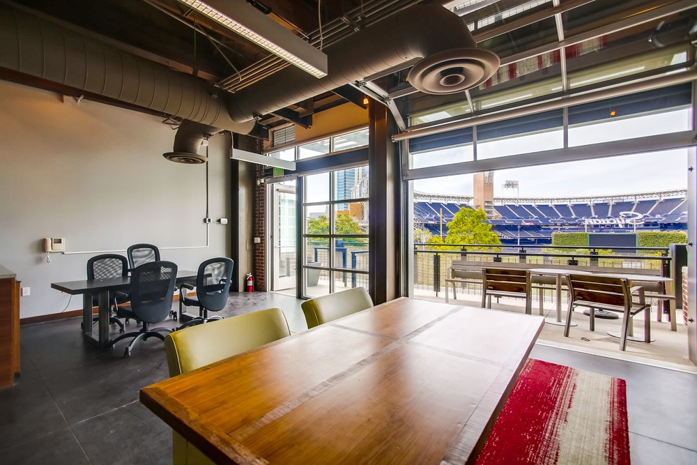 Virtual tour photo 11 of 42 for 815 J Street