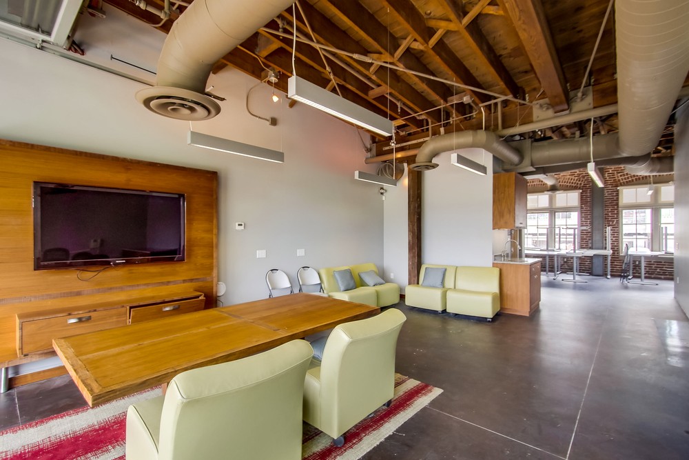 Virtual tour photo 13 of 42 for 815 J Street