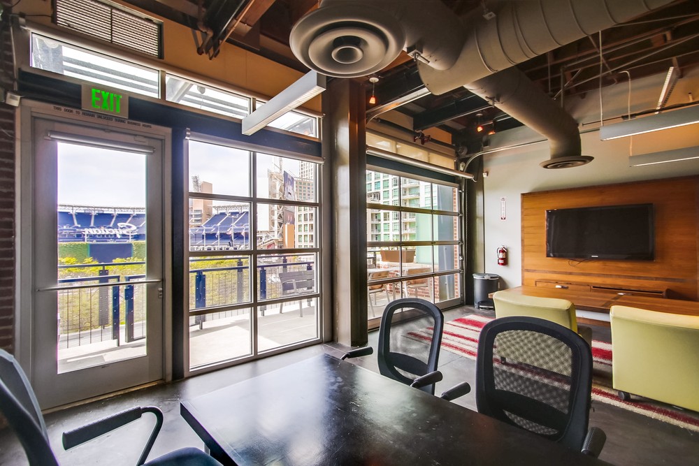 Virtual tour photo 15 of 42 for 815 J Street
