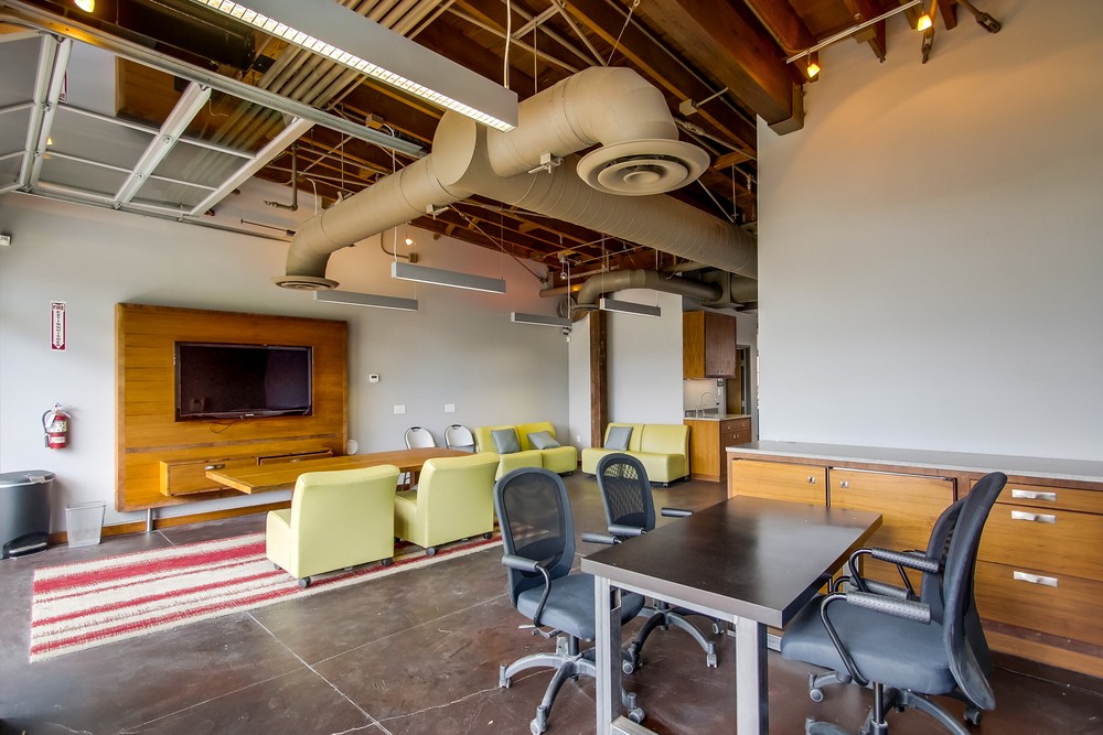 Virtual tour photo 17 of 42 for 815 J Street