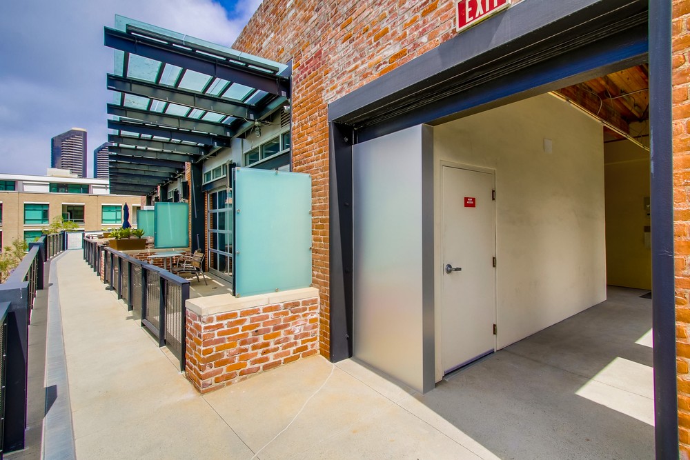 Virtual tour photo 38 of 42 for 815 J Street