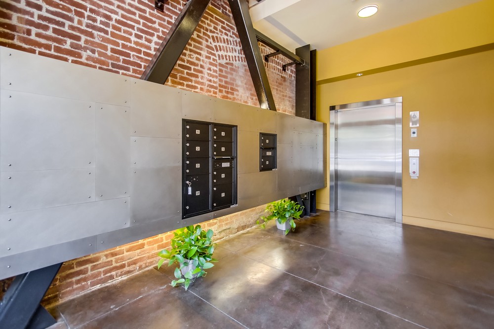 Virtual tour photo 41 of 42 for 815 J Street