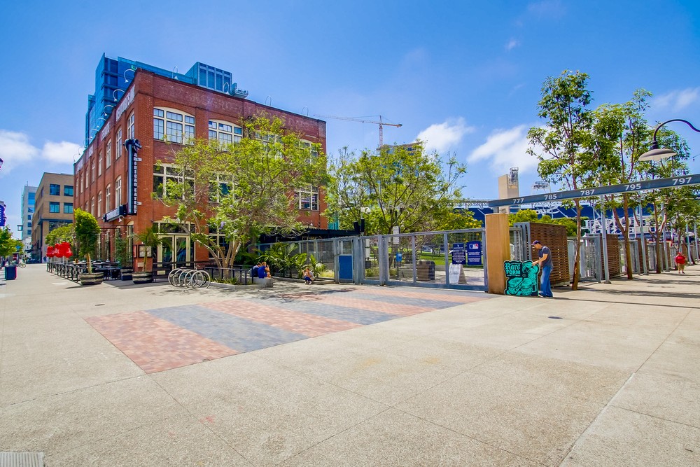 Virtual tour photo 42 of 42 for 815 J Street