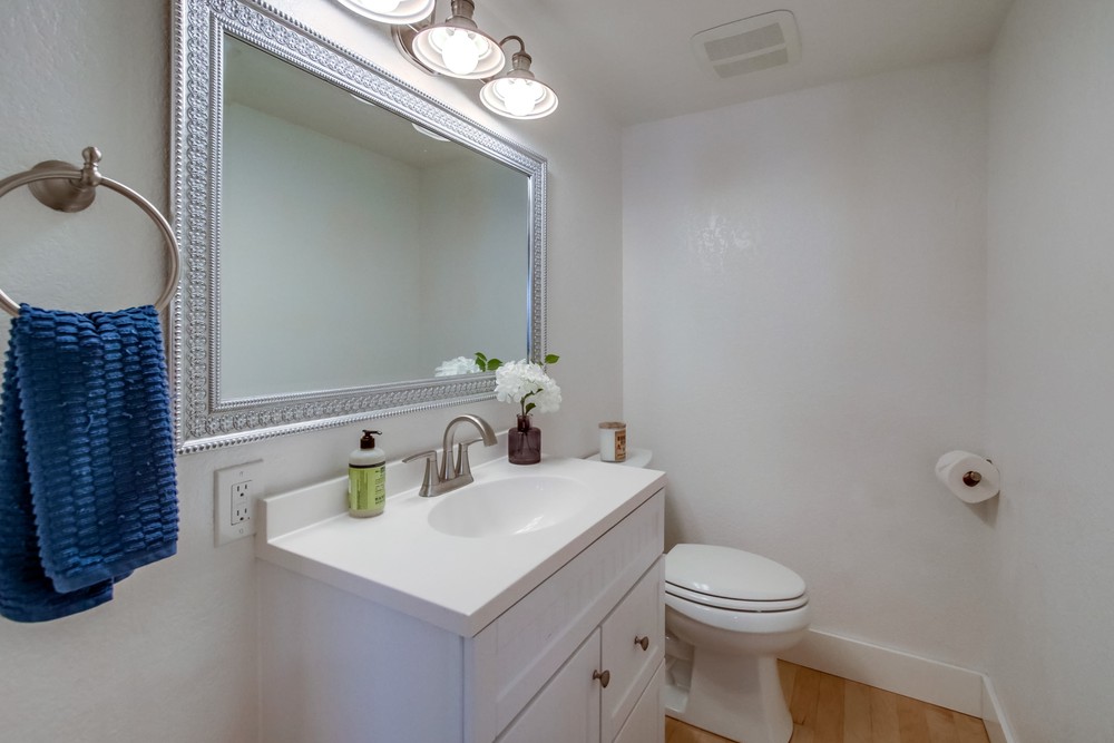 Virtual tour photo 21 of 39 for 815 Salem Ct