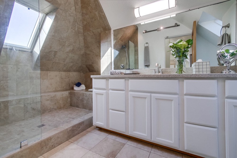 Virtual tour photo 30 of 39 for 815 Salem Ct