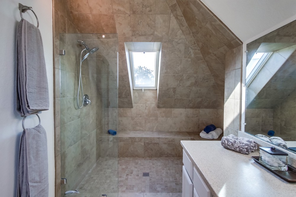 Virtual tour photo 31 of 39 for 815 Salem Ct