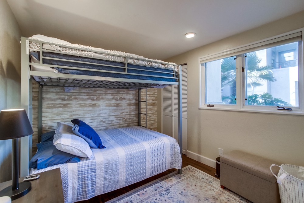 Virtual tour photo 33 of 39 for 815 Salem Ct