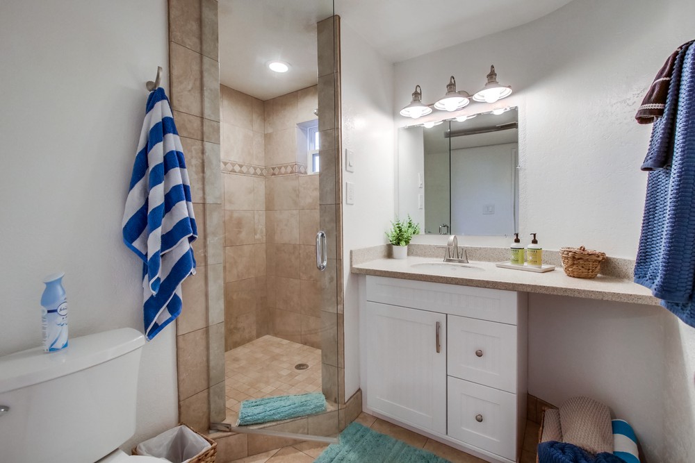 Virtual tour photo 36 of 39 for 815 Salem Ct