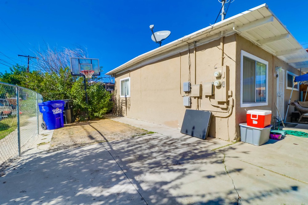 Virtual tour photo 16 of 27 for 8150 Dodie St #52