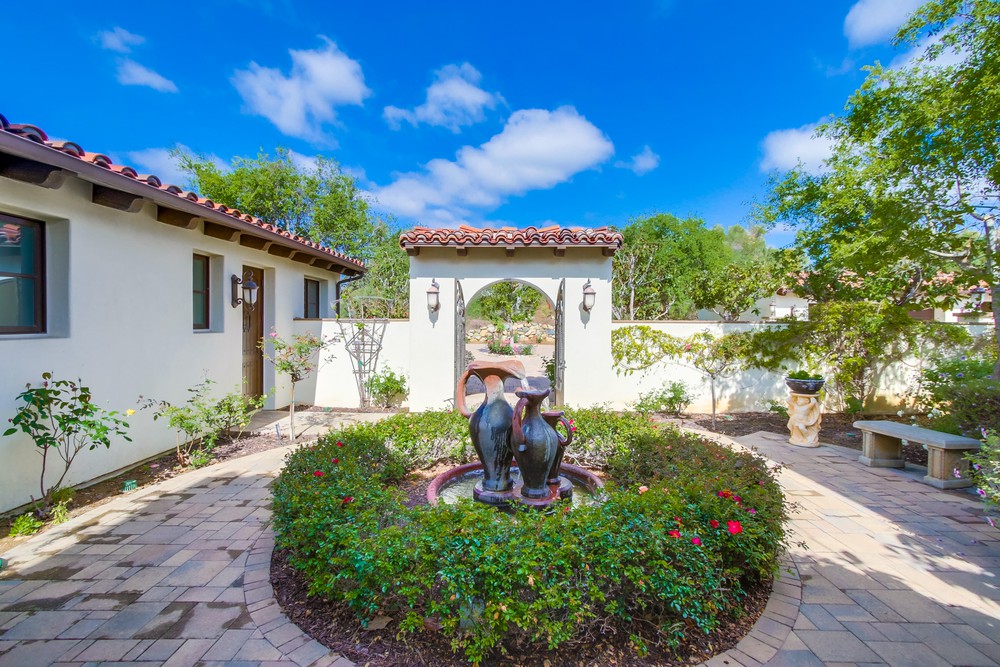 Virtual tour photo 10 of 122 for 8159 Doug Hill