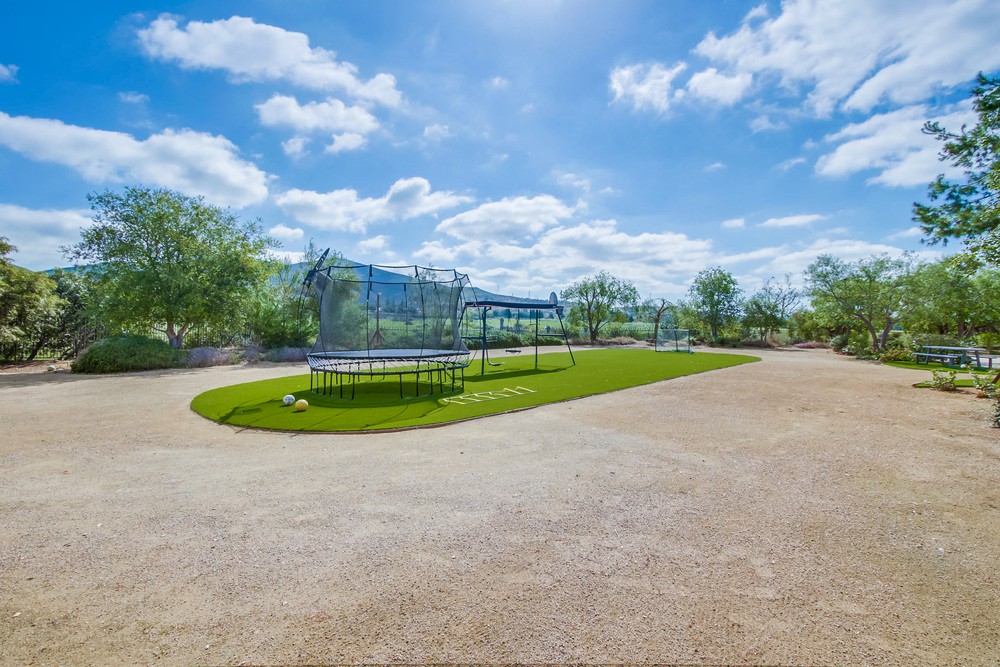 Virtual tour photo 102 of 122 for 8159 Doug Hill