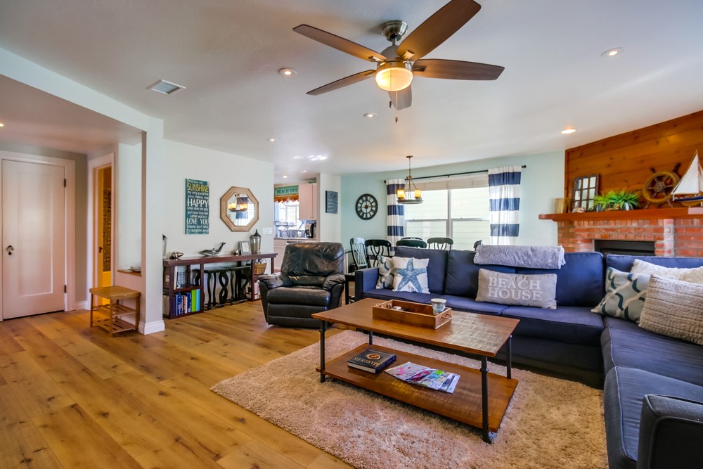 Virtual tour photo 11 of 45 for 816 Monterey Ct