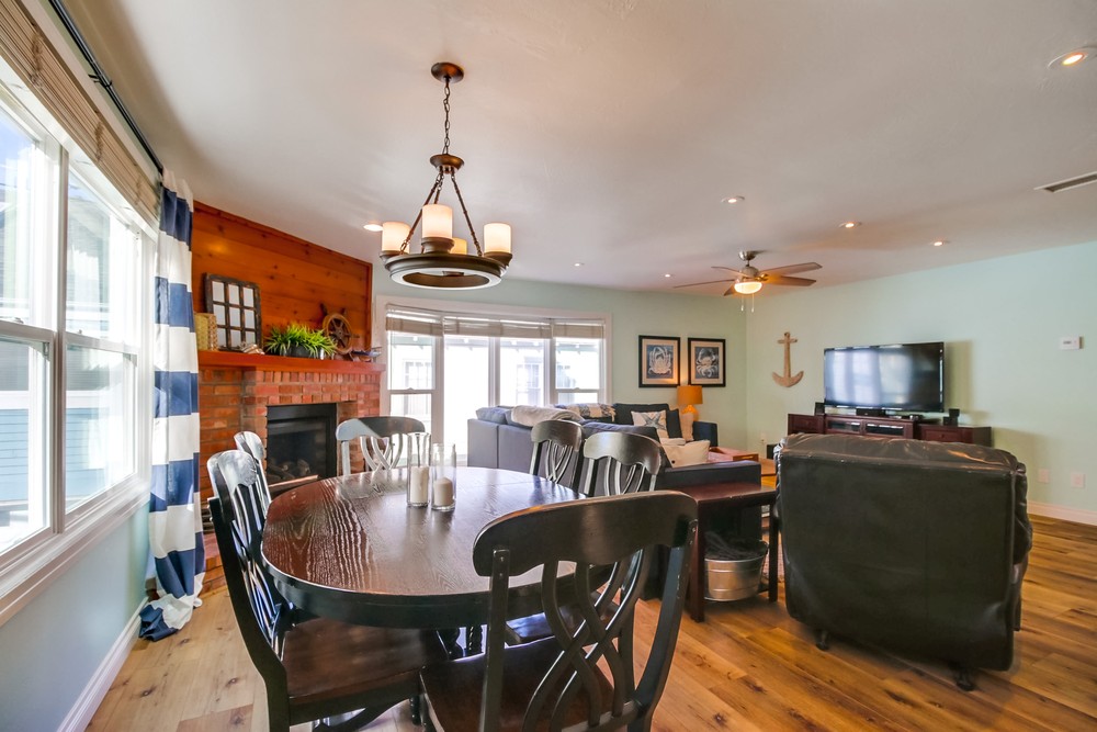 Virtual tour photo 13 of 45 for 816 Monterey Ct
