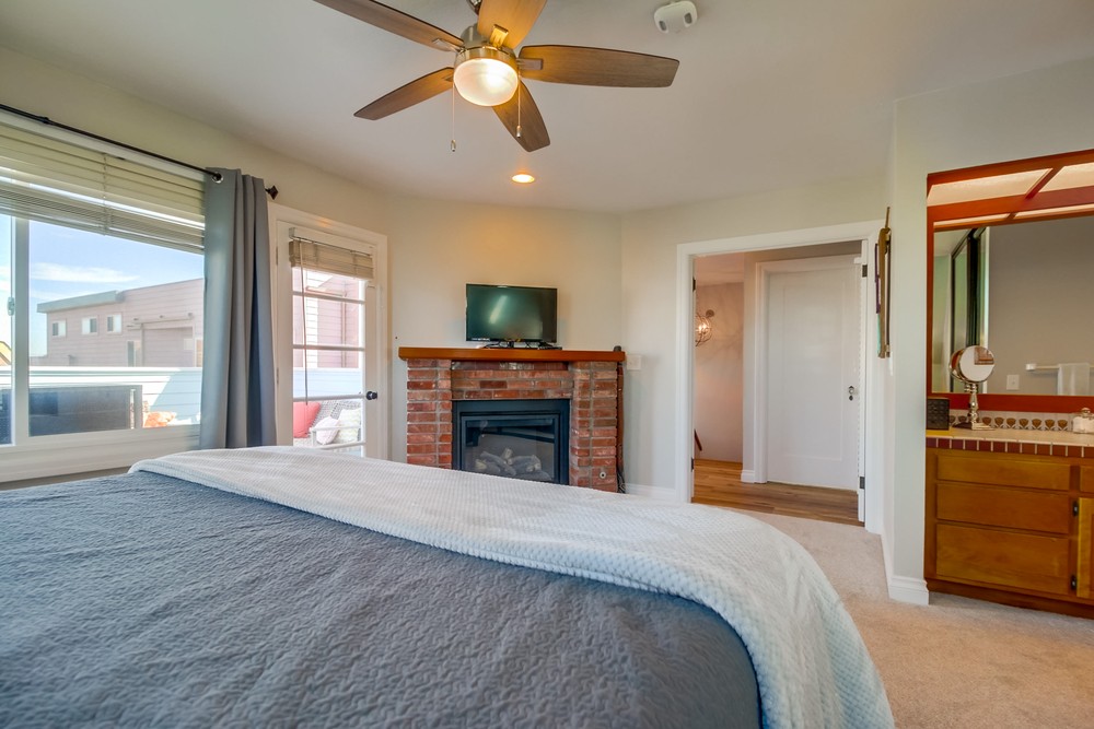 Virtual tour photo 28 of 45 for 816 Monterey Ct