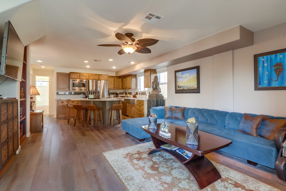 Virtual tour photo 11 of 45 for 817 Salem Ct